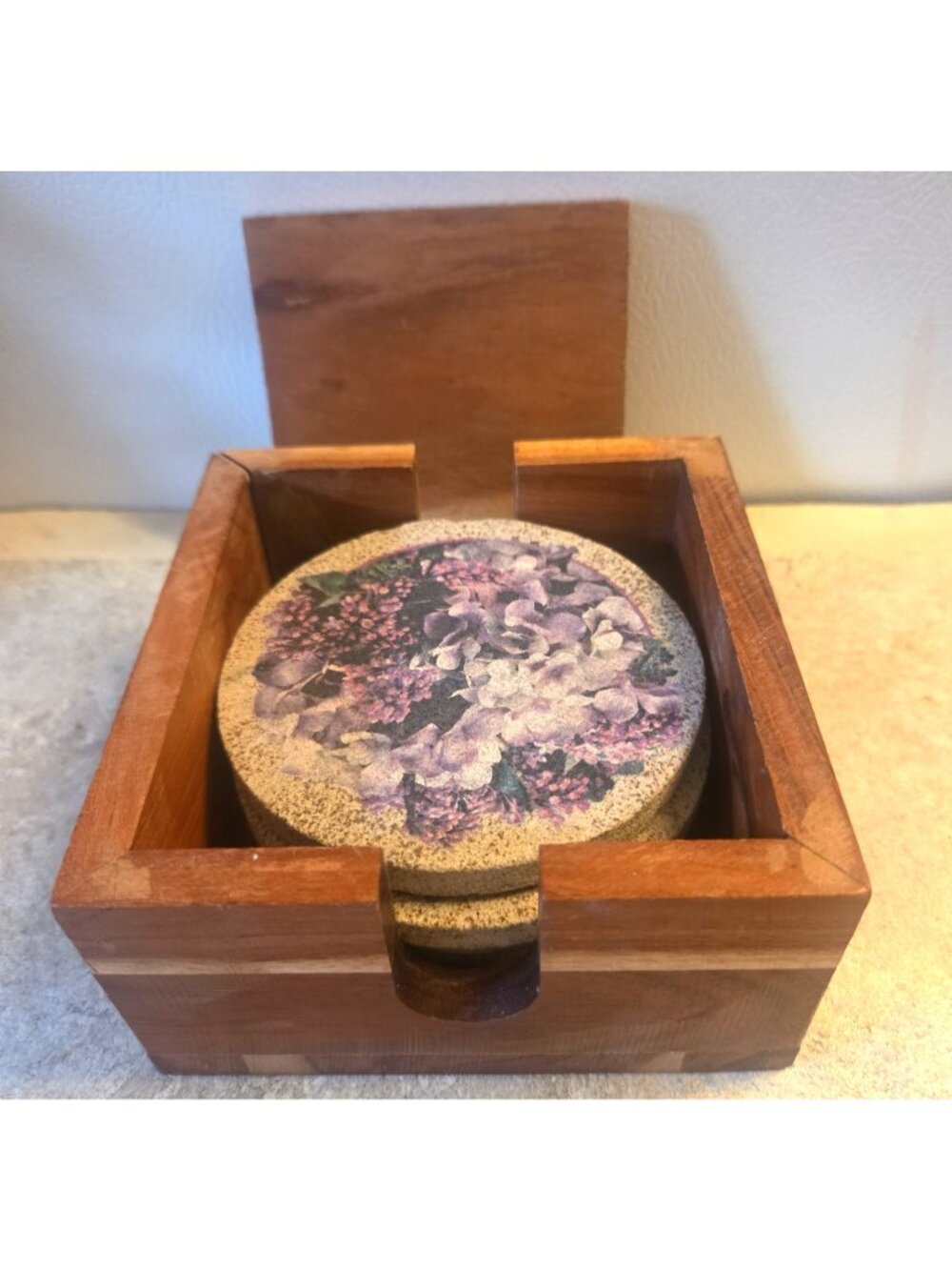 4 Hydrangea Floral Stone Drink Coasters “Thirsty Stone” In Wooden Holder Purple
